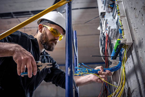 Best Local Electrician Companies  in Galena, IL
